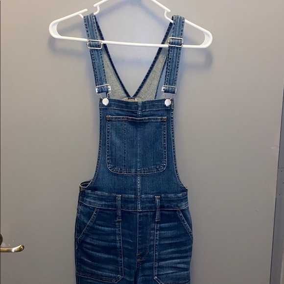 Skinny Overalls in Jansing Wash - Picture 6 of 8